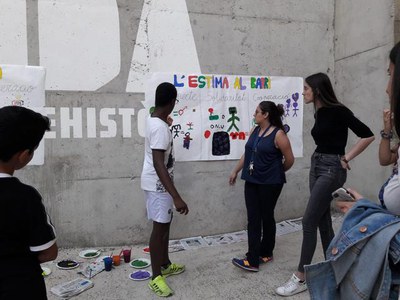 Alumnes de 2n d’integració social de l'INS Ronda han organitzat amb el Pla de Desenvolupament Comunitari del Centre Històric accions educatives i de ….
