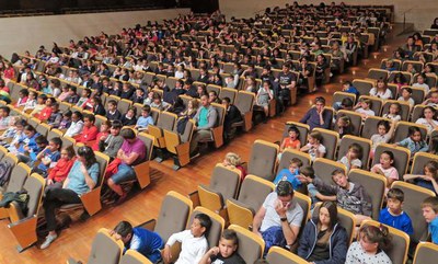 Uns 1.500 alumnes de 18 centres educatius de Lleida han participat enguany en el programa municipal L'Aventura de la Vida.