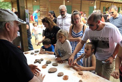 Centenars de nens i nenes han gaudit dels tallers de natura.