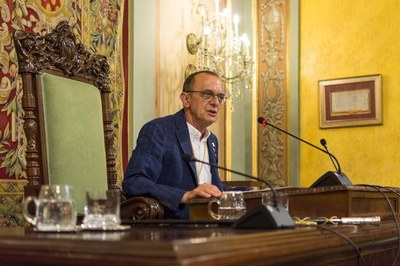 L'alcalde Miquel Pueyo en un moment de la seva intervenció al Ple de Constitució de la Paeria..