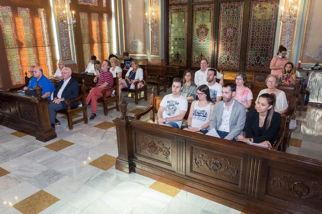 Part del públic que ha assistit al Ple de Cartipàs.