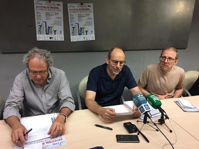 El tinent d'alcalde Jaume Rutllant, al centre, ha presidit la roda de premsa del Fem Banda, amb Antoni Balasch (IEI), a l'esquerra, i el director de ….