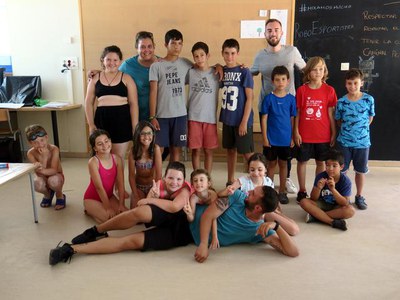 Foto d'un dels grups que participen a Estiu de Joc.