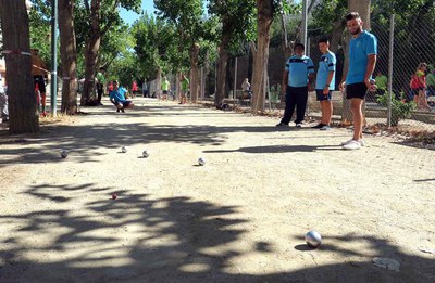 Participen jugadors d'onze equips de Catalunya i Aragó.