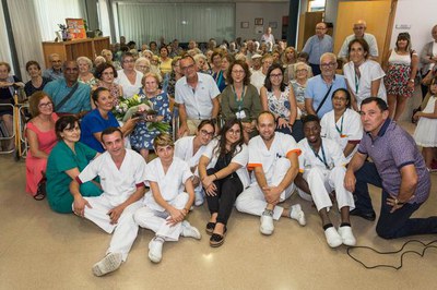 Homenatge a la gent gran i a l’avia centenària Mariana Rebull a Balàfia.