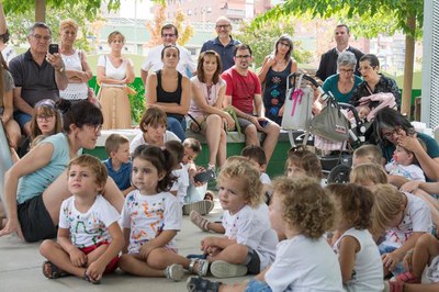 L'alcalde accidental, Jaume Rutllant, i els regidors Sandra Castro i Sergio González, a l'acte de cloenda de l'Estiu de Petits.