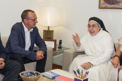 En la trobada amb Sor Lucia Caram s'ha pres el compromís de continuar donant suport al programa #Invulnerables adreçat a infants en risc de vulnerabi….