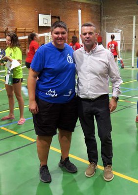 El regidor d'Esports amb la presidenta del Cecell, Montse Nadal, entitat amb la qual col·labora la Paeria.