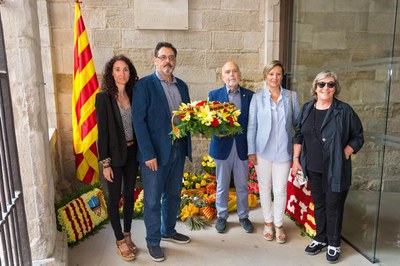 Una delegació del Col·legi d'Advocats ha fet l'ofrena floral al Roser.