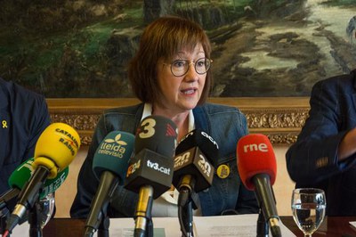 La tinent d'alcalde Montse Pifarré ha estat l'encarregada d'explicar el contingut de l'informe econòmic.