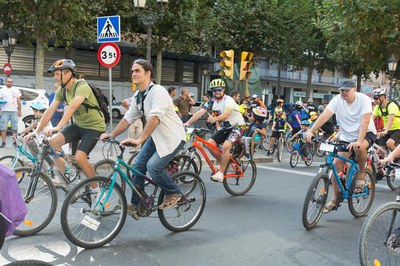 El tinent d'alcalde Sergi Talamonte, un participant més de la Pedalada Popular.