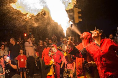 Festival de foc i d'espurnes aquest vespre als carrers de Lleida.