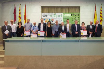 Els patrons de Fira de Lleida amb els guardonats amb els premis a la innovació, llibre i article agrari.