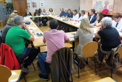 Els regidors Joan Ramon Castro, Sergio González, Elena Ferre, Carmen Valls, Cristina Morón i Marixa Xandri han participat en la reunió sobre la campa….