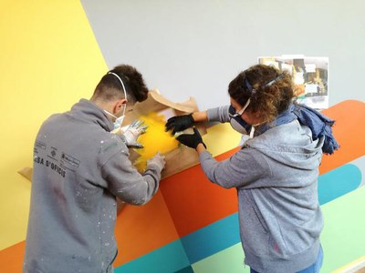 Una de les tasques de pintura de grafit que han dut a terme.