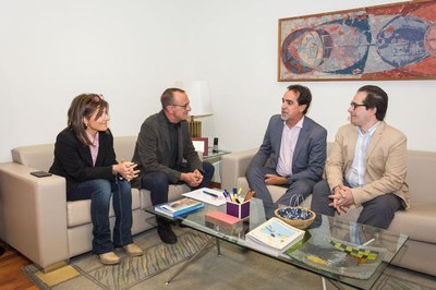 L'alcalde i la regidora Regina Cairol han rebut avui als responsables de l'ONCE.