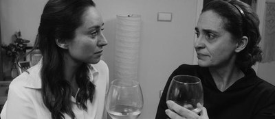 L'actriu lleidatana Andrea Trepat i Adriana Ozores, al curtmetratge 'Fin'..