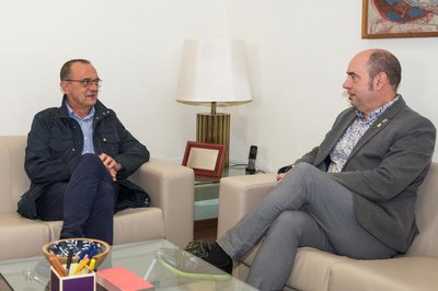 Miquel Pueyo i Jordi Ignasi Vidal s’han reunit a Paeria amb la voluntat de teixir sinergies conjuntes per fer de Lleida un territori més competitiu.