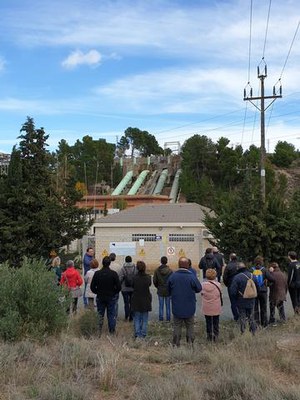 La central hidroelèctrica d'Aitona, una altra de les parades de la ruta.