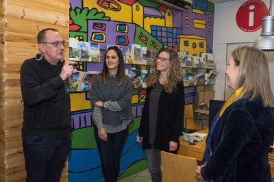 L'alcalde ha visitat també l'oficina d'atenció als visitants de Turisme de Lleida.