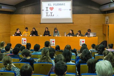 Panoràmica de la constitució del plenari, a la sala Jaume Magre de l'IME..