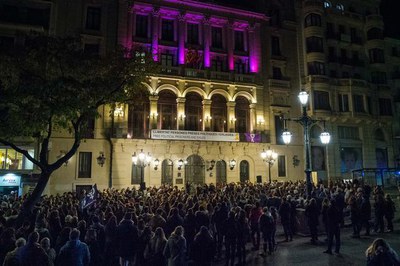 El manifest s'ha llegit aquest vespre davant la plaça Paeria.