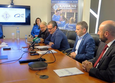 Aquest dimecres s'ha fet la presentació del nou patrocinador de l’equip de futbol femení de la Secció Esportiva AEM: Cudós Consultors.