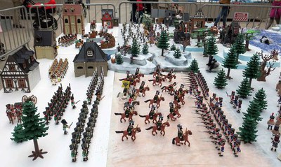 Hi ha 18 diorames de gran format, centrats en temes històrics, nadalencs o relacionats amb Lleida.