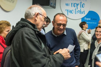 Acte inaugural aquesta tarda de la Ciberaula a la Llar del Secà.
