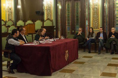 Reconeixement al moviment veïnal de Lleida amb un llibre sobre els seus orígens, la lluita i reivindicació ciutadana, presentat a la Paeria.