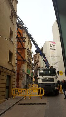 Obres de reforç de les vigues al carrer La Palma.