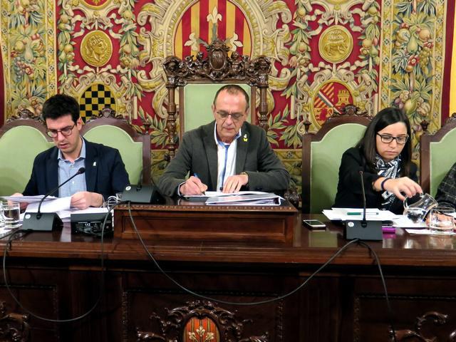 El paer en cap, Miquel Pueyo, ha presidit la sessió