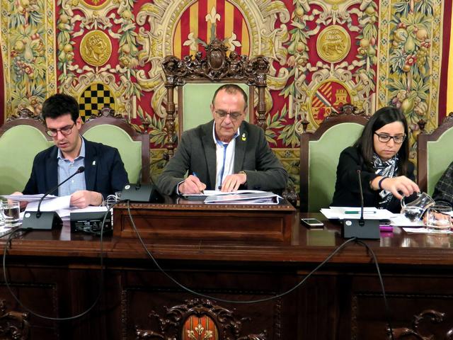 El paer en cap, Miquel Pueyo, ha presidit la sessió