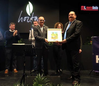 El paer en cap ha lliurat el guardó a la trajectòria a Josep Maria Aragonès.