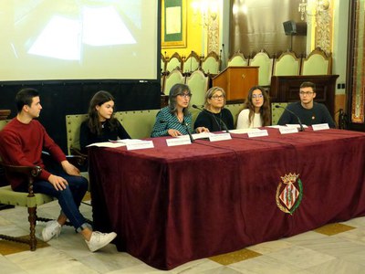 Un moment de la intervenció de la regidora.