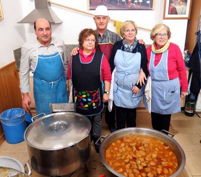 Els responsables d'elaborar els plats de la 'matanza do porco'.