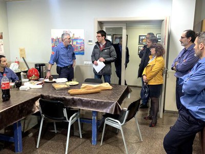 Postius ha saludat al personal del cos de Bombers que es trobava avui al parc.