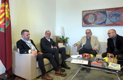 El paer en cap ha rebut el president del Sícoris al despatx de l'alcaldia.