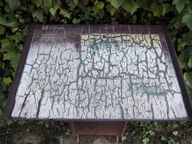 Estat en què havia quedat el panell del carrer Almeria