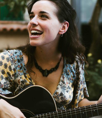 Diumenge, 16 d’agost, 20 h. Pl. de la Llotja. Pixie Dixie featuring Joana Jové.