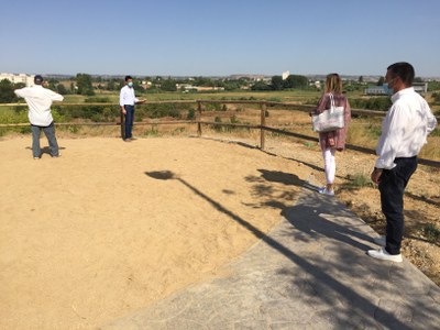 Els miradors es troben als carrers Marimunt i Germans Queralt..