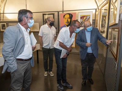 El lleidatà Antoni Gelonch exposa des del març la seva col·lecció de gravats al Museu de Lleida.