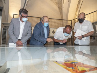 Visita a la col·lecció d'Antoni Gelonch exposada al Museu de Lleida.