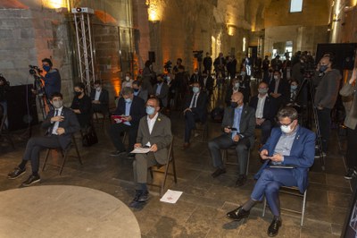 L'acte s'ha dut a terme amb un format híbrid, presencial i online.