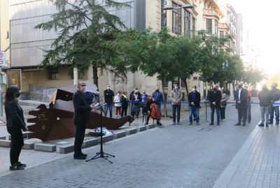Diversos membres de la corporació municipal, a l'acte en record del bombardeig del 2 de novembre a Lleida.