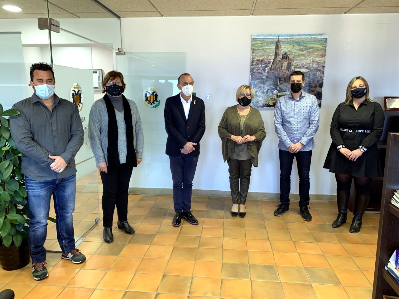 Pueyo i Malla amb diversos regidors de l'Ajuntament d'Almenar