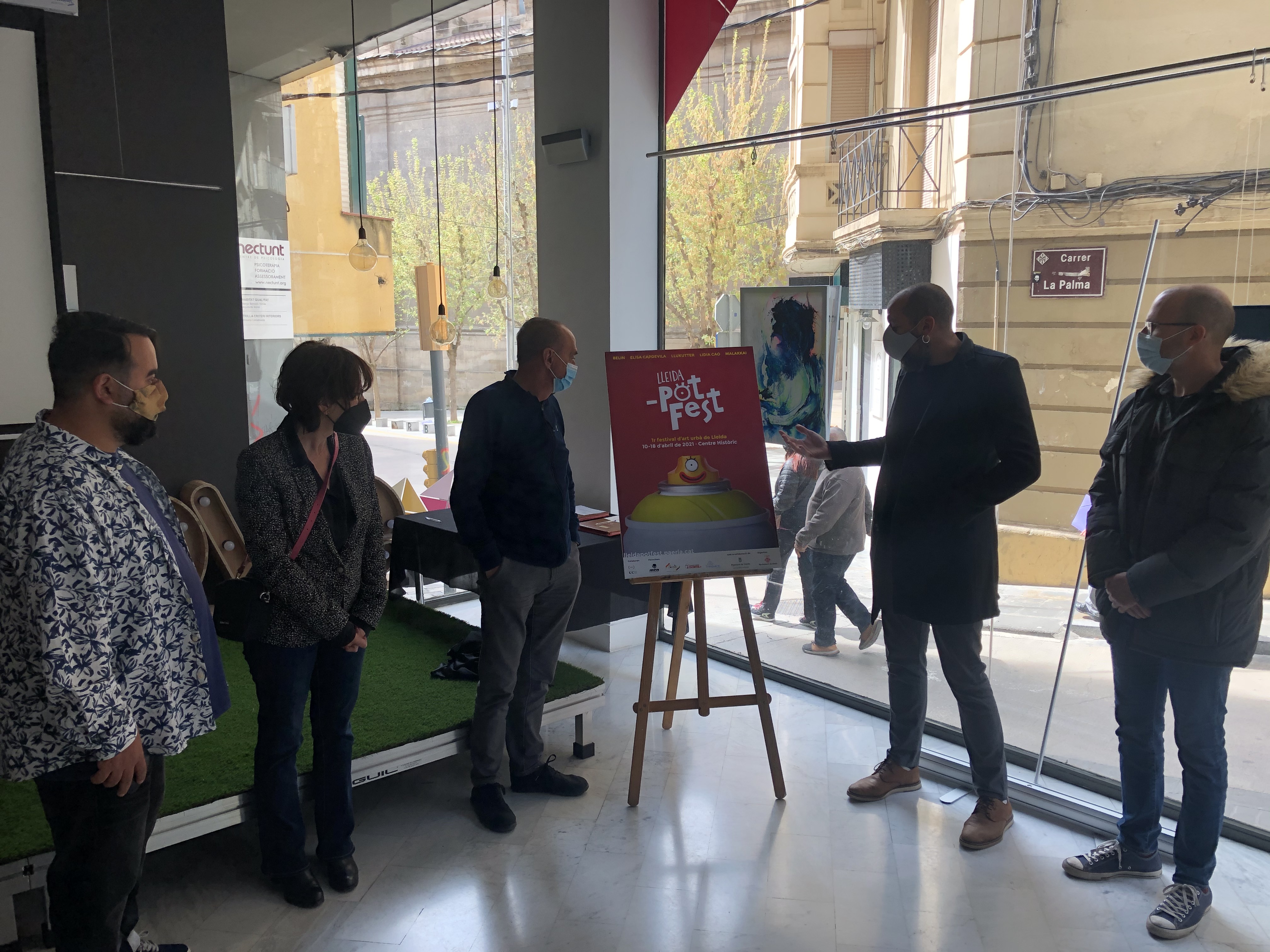 Matias Tolsà i Àlex Martínez Ruano han dissenyat el cartell d'aquesta primera edició