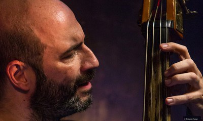 El lleidatà Ignasi González és avui un dels contrabaixistes més reconeguts de l’escena del jazz.