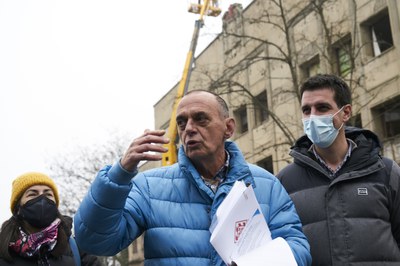 Un moment de la intervenció del paer en cap amb els mitjans de comunicació.