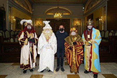 El paer en cap ha fet entrega als reis de les claus de les cases de la ciutat.